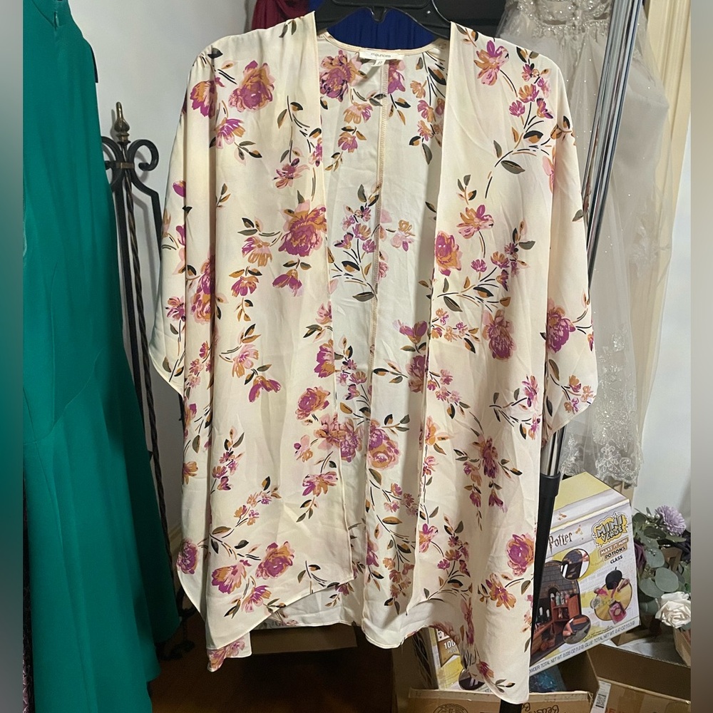 Pink & Ivory Floral Kimono
